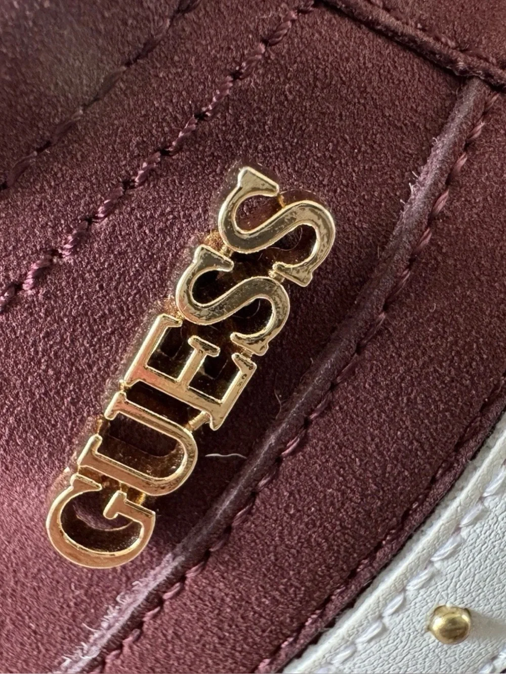 Guess low top